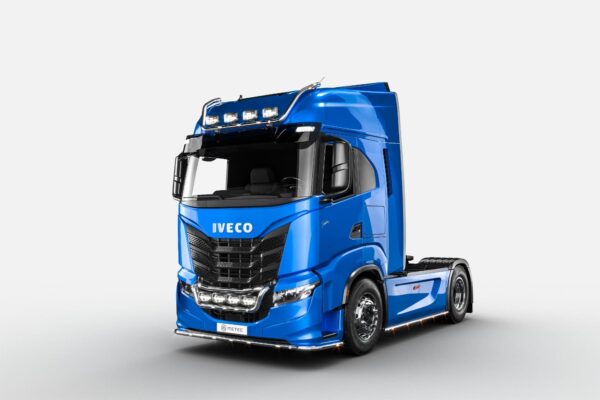 Metec kufanger Iveco S-Way F-Liner 19 krom v2
