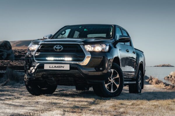 Lumen Toyota Hilux SR 2021+ CS20 grillkit