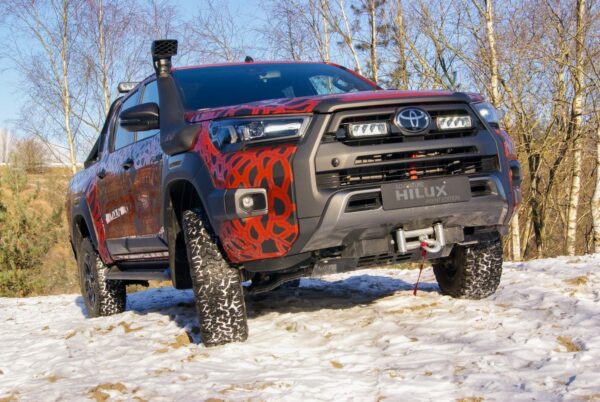 Lazer komplett grillkit Toyota Hilux SR+ Invincible X 2020+